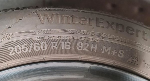 4x M+S Reifen 205/60 R16 92H nur 4 Monate genutzt Uniroyal DOT 3921 von Mercedes B Klasse