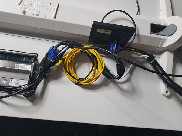 Steelcase Konferenztisch Schreibtisch Mediensystem inkl. LAN VGA HDMI 160x80 klappbar